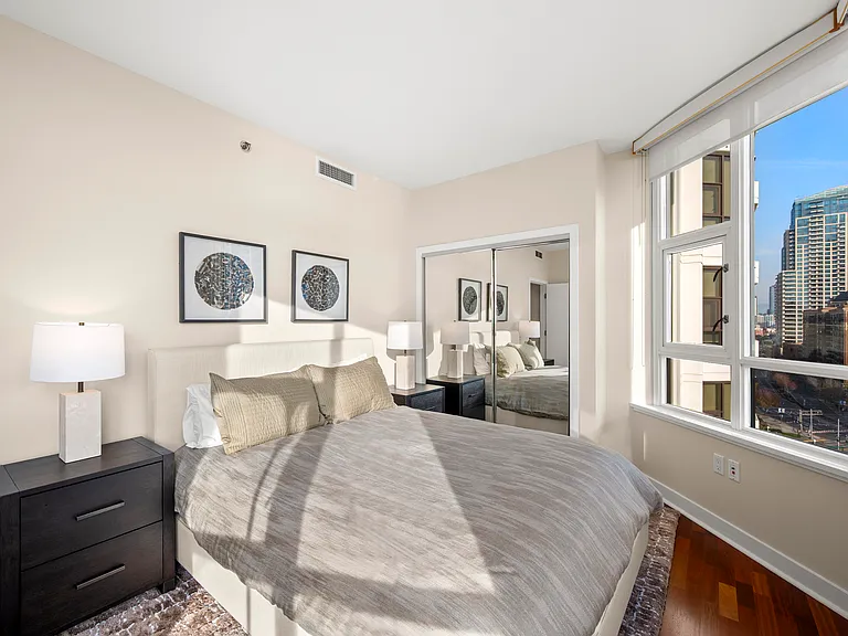 700 W Harbor Dr W #1204 — Photo 11