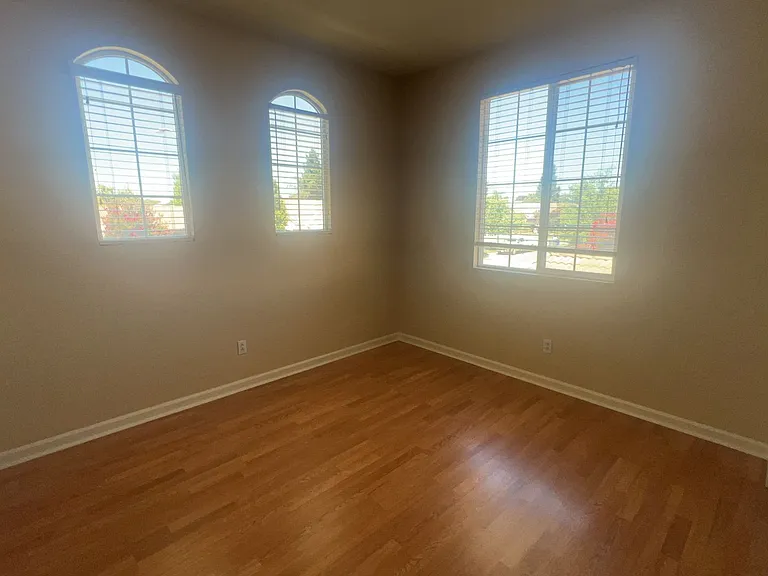 3548 Santa Maria Ave — Photo 15
