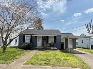 2612 Garfield Ave, Point Pleasant, WV 25550