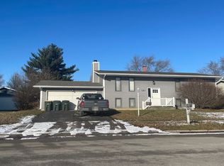 2203 McCord Rd, Valparaiso, IN 46383