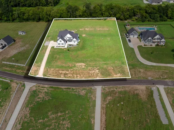 332 Woodbine Rd, Gallatin, TN 37066