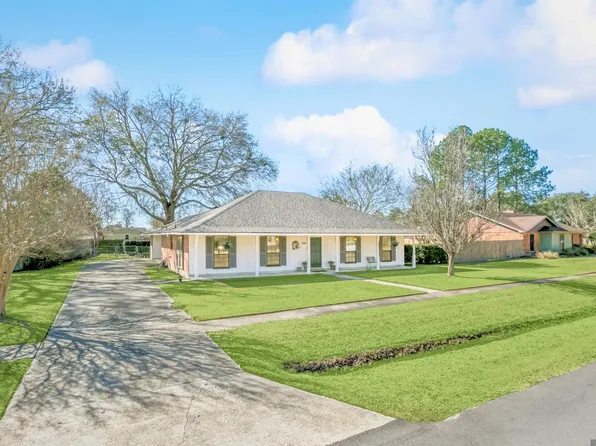 1928 E Eagle St, Zachary, LA 70791