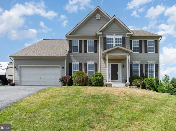 2825 Galaxy Dr, Chambersburg, PA 17202