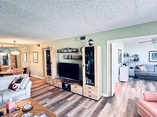 2671 S Course Dr APT 208, Pompano Beach, FL 33069