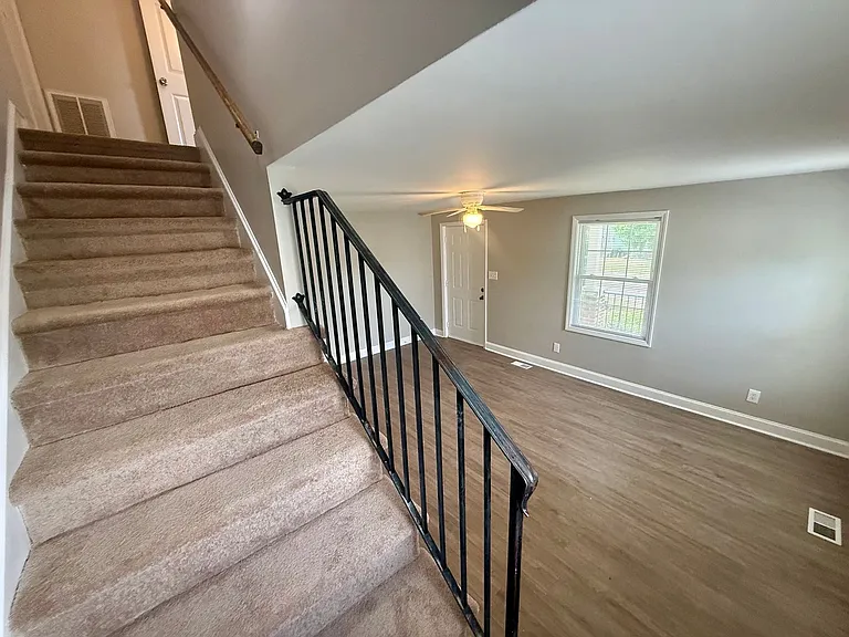 303 Providence Rd — Photo 12