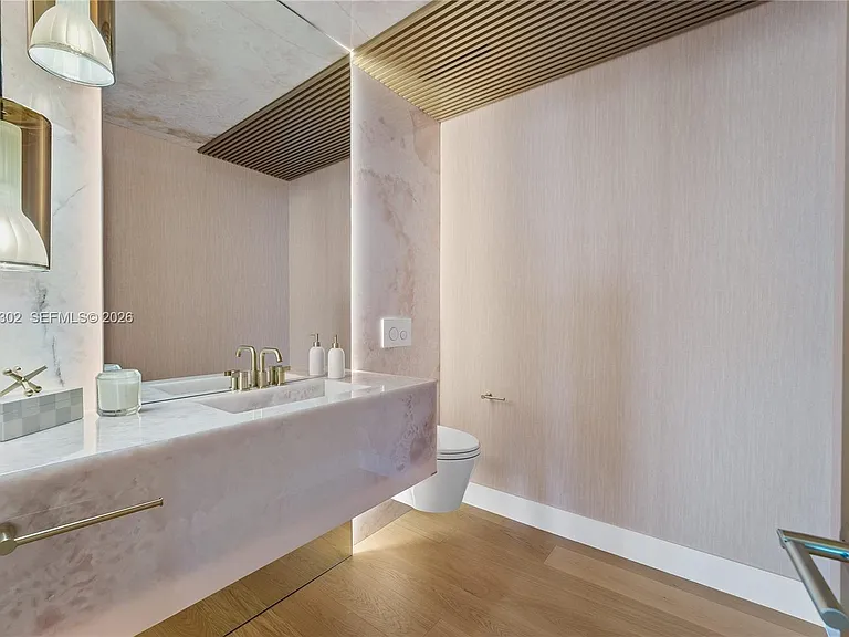 5242 Fisher Island Dr #5242 — Photo 21