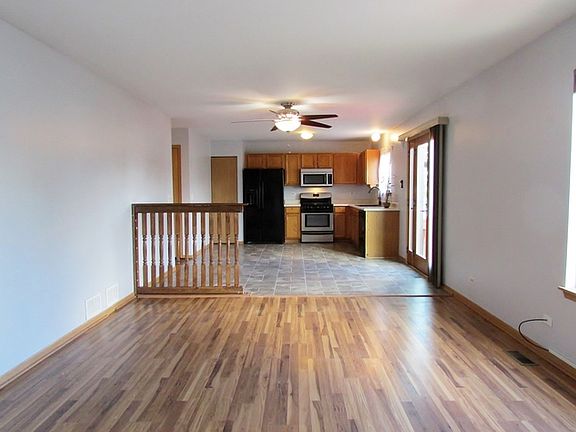 5th image of 230 Churchill Ct