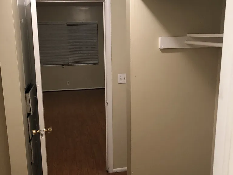 838 S Roberta St #1 — Photo 11