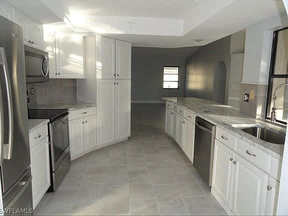 5th image of 3623 SW 6th Pl