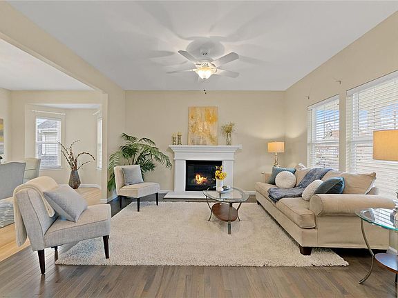 3rd image of 17219 Windsor Crest Blvd