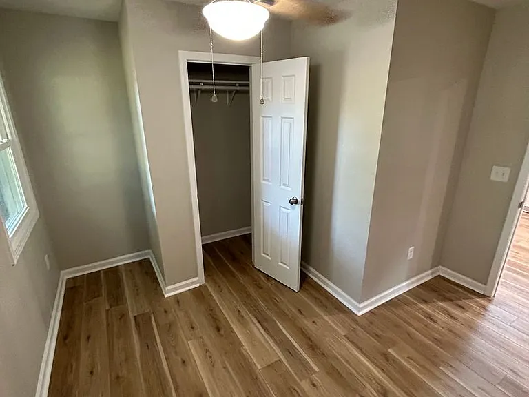 1202 S Willow Ln — Photo 12