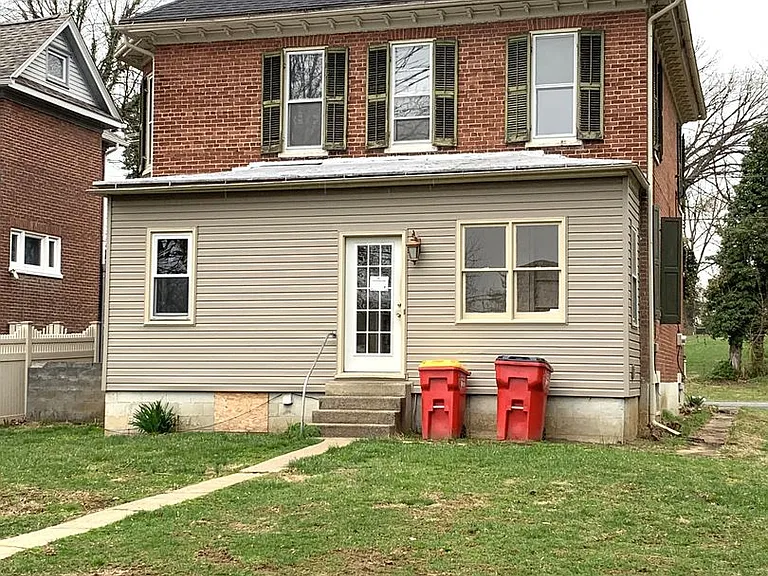 218 N Prince St — Photo 7