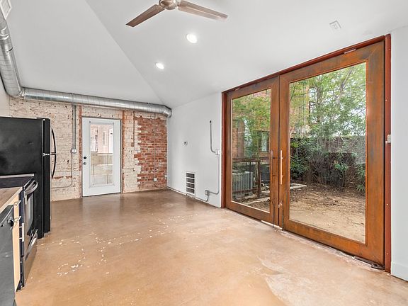 2nd image of 1810 N 16th St #217