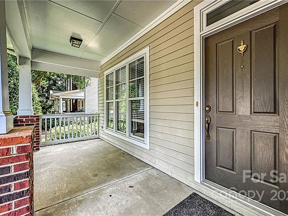 2nd image of 16319 Kelly Park Cir