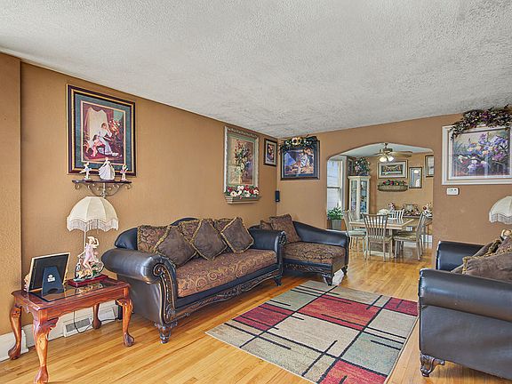 4th image of 10414 S Ewing Ave