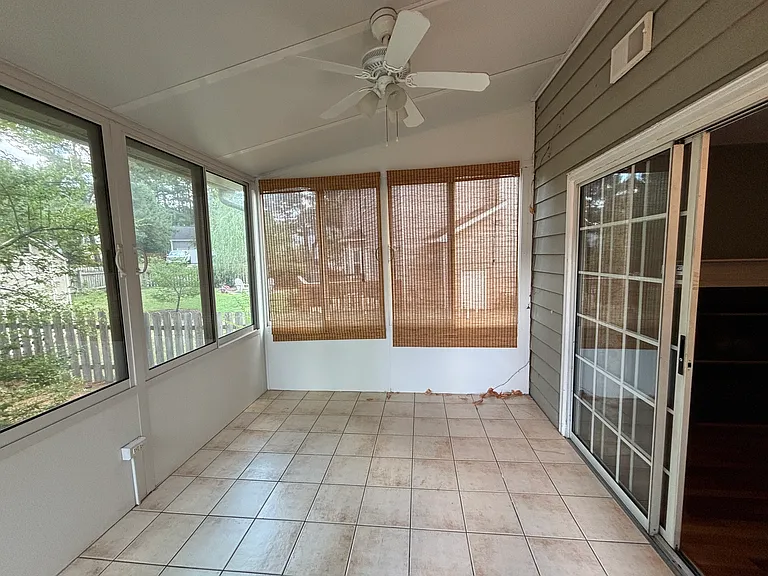 12 Bridgeport Dr — Photo 40