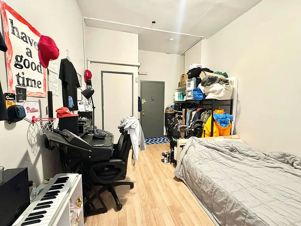 1st image of 307 E 14th St #102