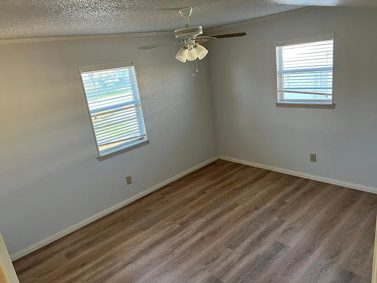 4318 E FM 1462 Rd — Photo 11