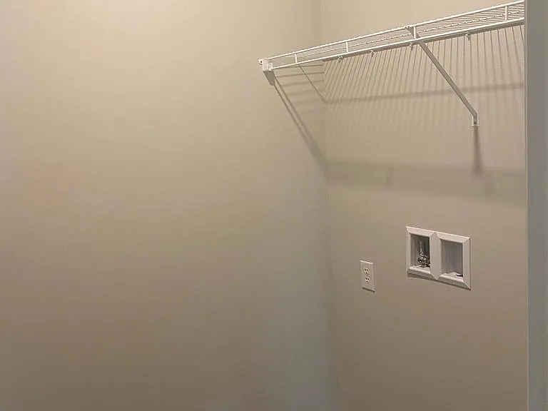 121 Rolling Green Dr — Photo 13