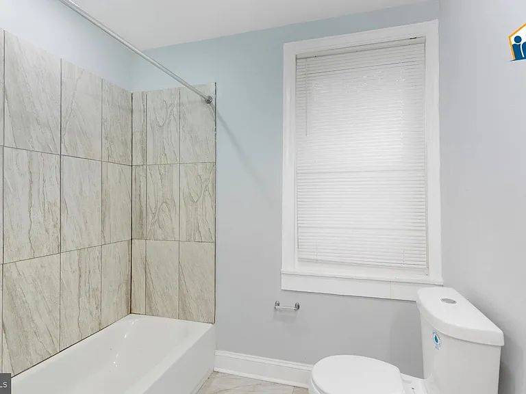 2625 Braddock St — Photo 5