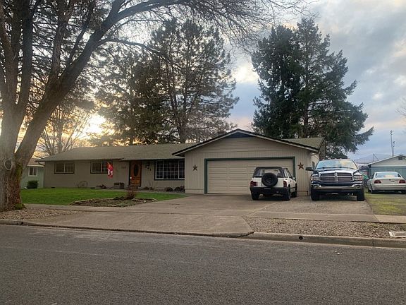 2nd image of 221 Teakwood Dr
