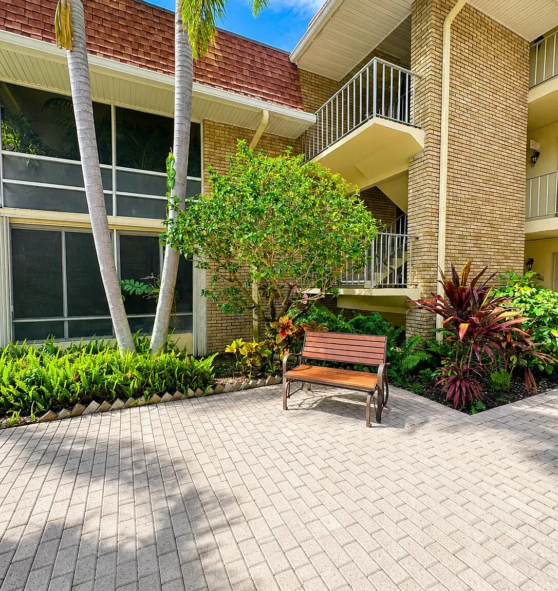 2 bed, 2.0 bath, 959 sqft, $2,400 — Photo 4
