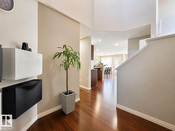 4th image of 526 173a St SW