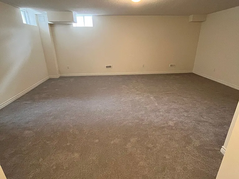 2107 Hallandale St — Photo 42