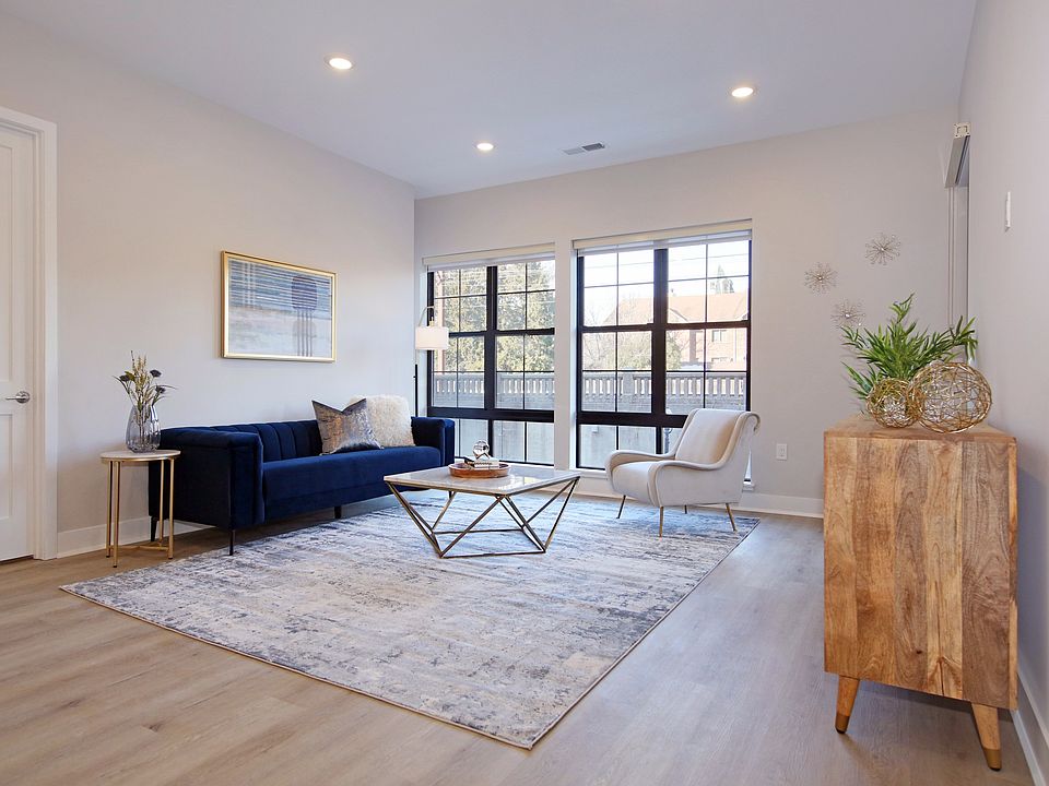 Spacious light-filled living areas