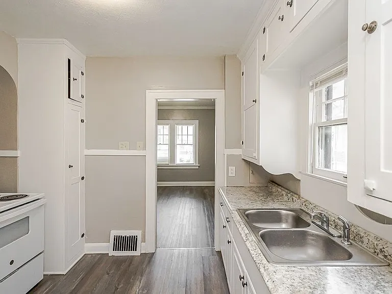 3662 Revere Dr — Photo 15