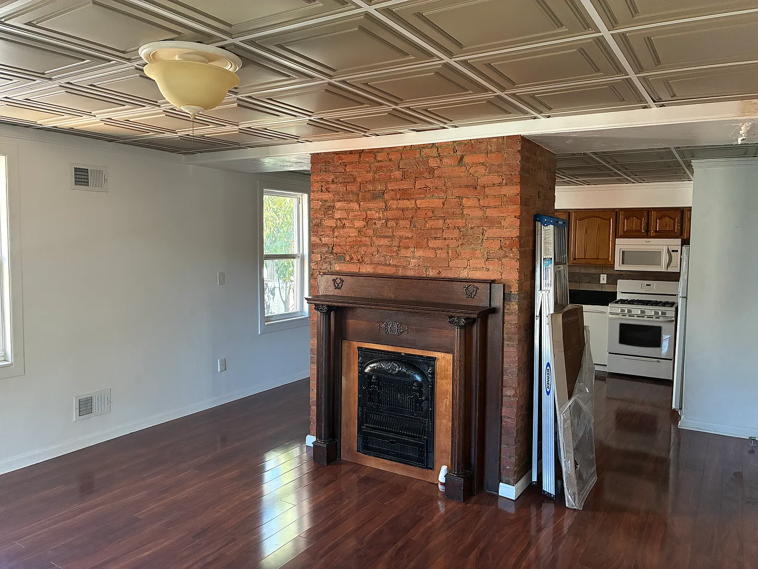 1 bed, 1400 sqft, $1,250 — Photo 2