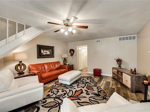 3rd image of 2633 Nina Ct