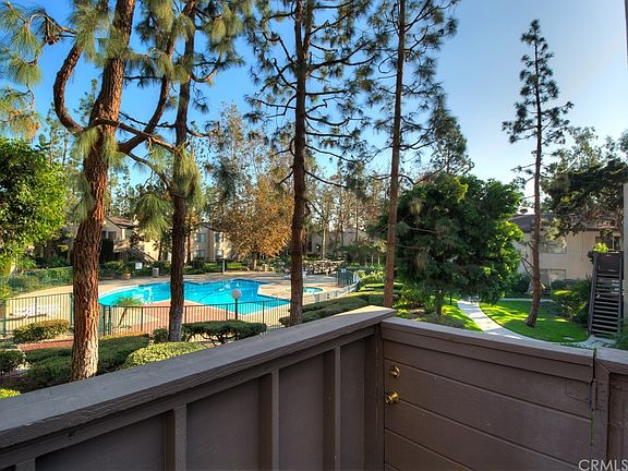 3rd image of 1366 Cabrillo Park Dr APT E