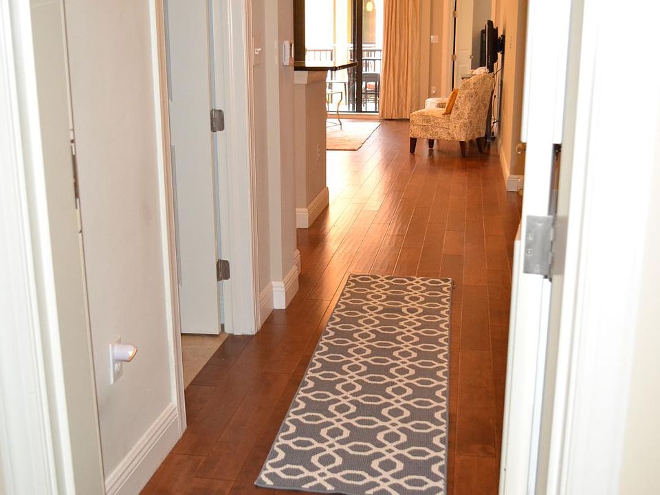 Unit Entryway