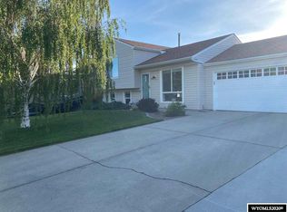 918 Eisenhower Dr, Rock Springs, WY 82901