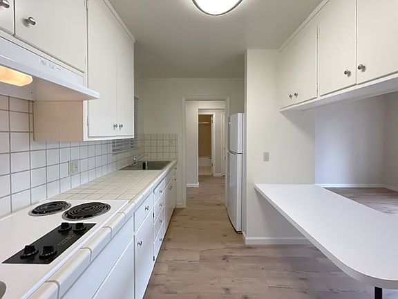 4th image of 469 Grant Ave APT T