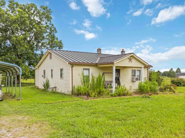 501 McGraw Rd, Cowpens, SC 29330