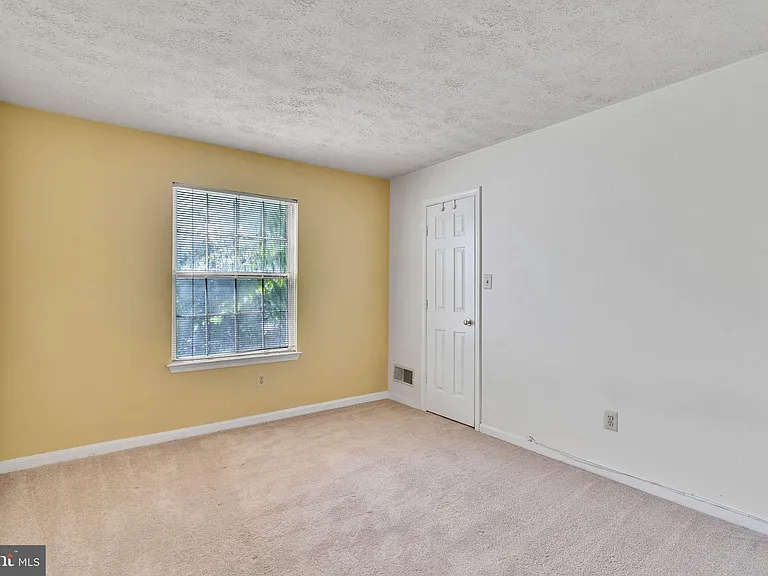13920 Lord Fairfax Pl — Photo 19
