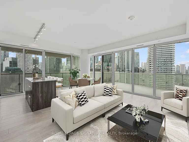 15 Queens Quay E #3305 — Photo 21