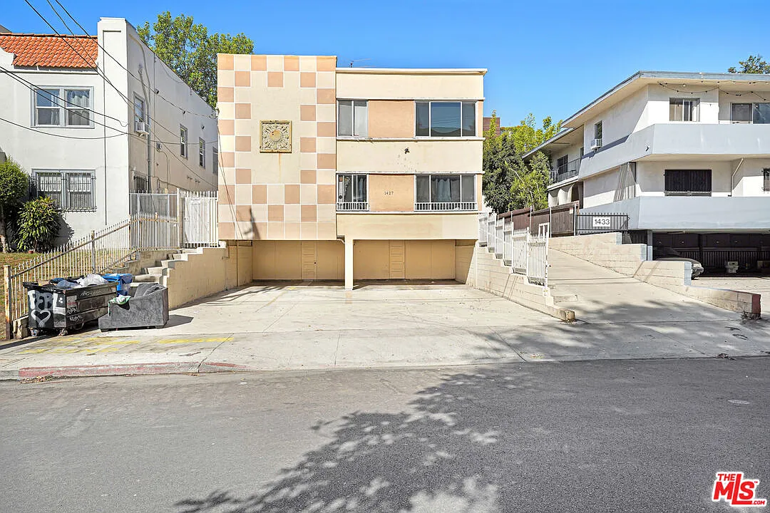 2 bed, 2.0 bath, 1100 sqft, $2,500 — Photo 1