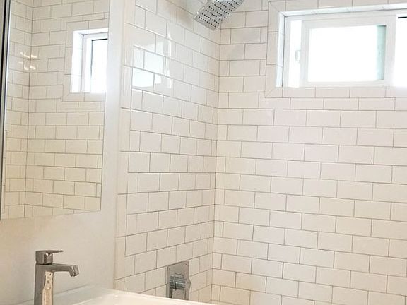 5th image of 1619 1/2 Micheltorena St