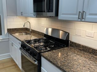 5015 W Palmer Ave #1W, Chicago, IL 60639