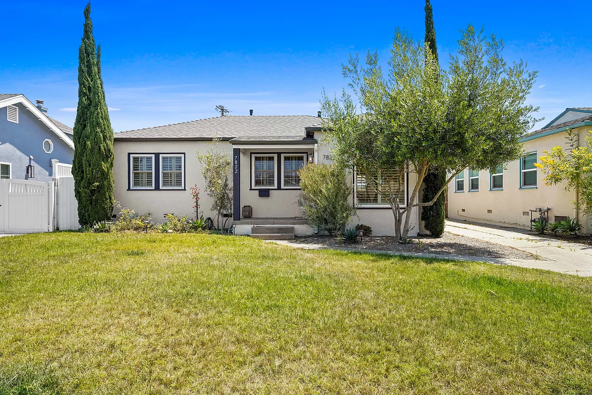 Building Photo - 7822 Bleriot Ave