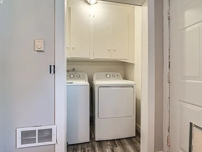 1643 NE 74th Ave — Photo 24
