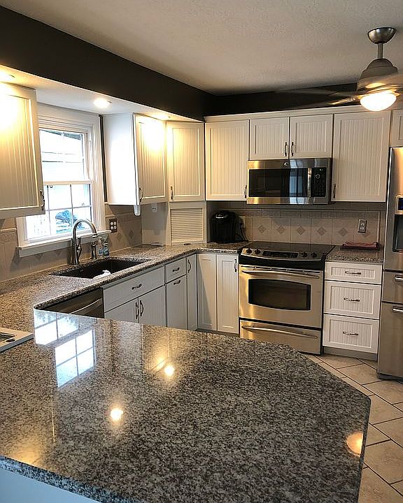 Kitchen with appliances