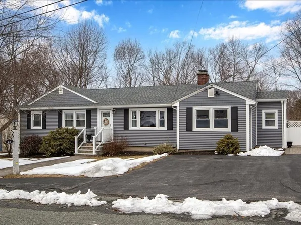 43 Blossom Ln, Marlborough, MA 01752