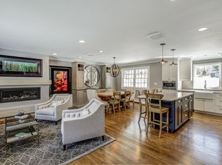 26 Stonehedge Ln, Madison, NJ 07940