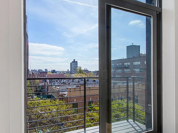 5th image of 244 Franklin Ave #5