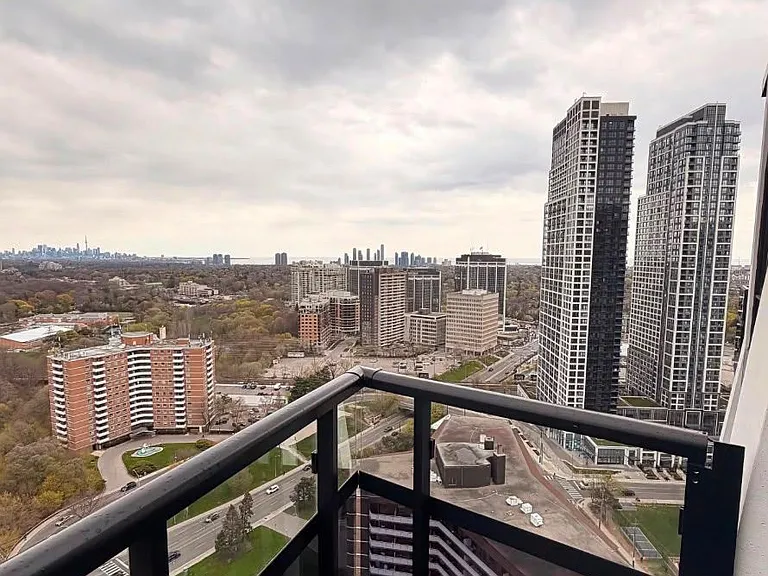 60 Central Park Dr #Penthouse 02 — Photo 16
