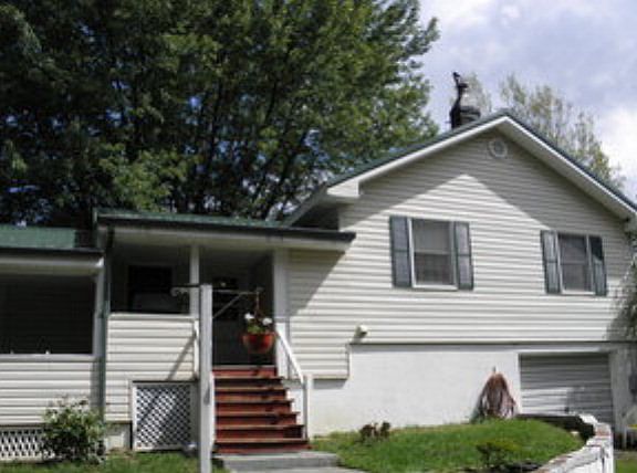 2nd image of 128 Bd Lewis Dr